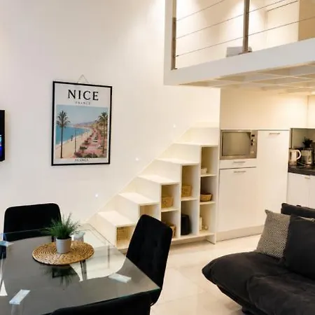 Διαμέρισμα Liberte - Wifi, Ac, 2pers, Hyper Centre